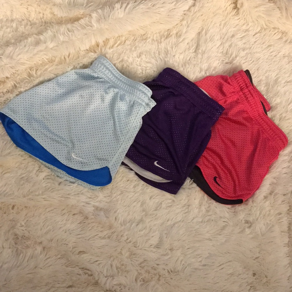 Nike breathable work out shorts